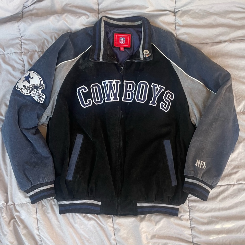 Vintage 100% Leather NFL Cowboys bomber jacket